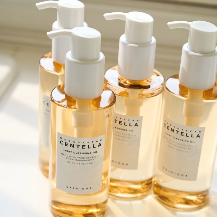 Centella Light Cleansing Oil 2