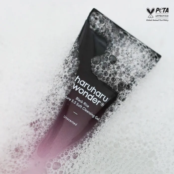 haruharu-wonder-Black-Rice-Moisture-5.5-Soft-Cleansing-Gel-6.webp